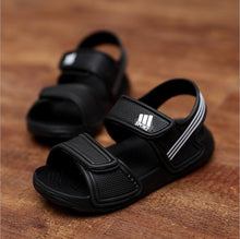 Load image into Gallery viewer, Children sandals  fashion boys and girls non-slip summer beach  sandals wear-resistant and multi-color shoes